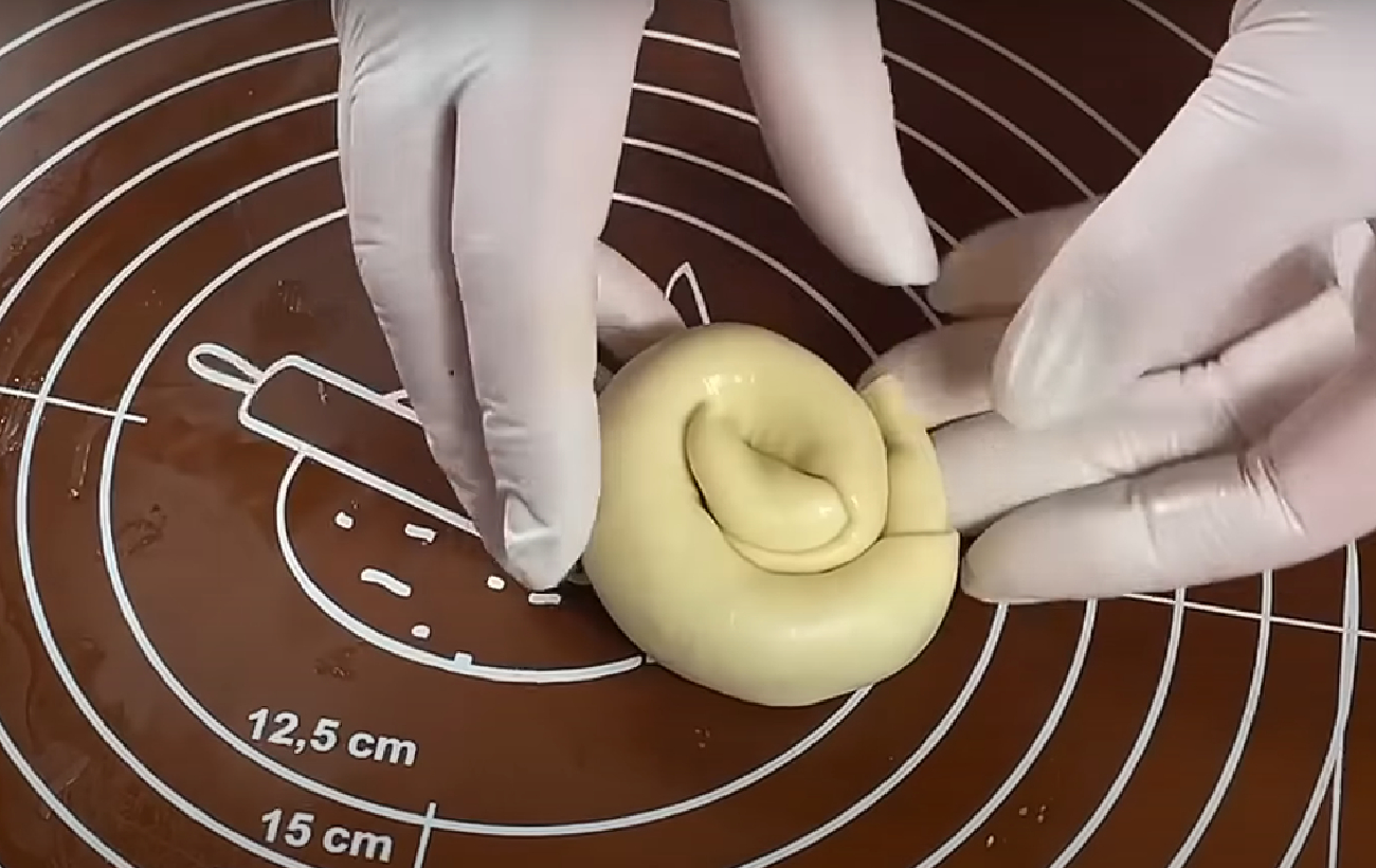 Китайские блины с луком и соевым соусом: адаптированный рецепт простого азиатского блюда